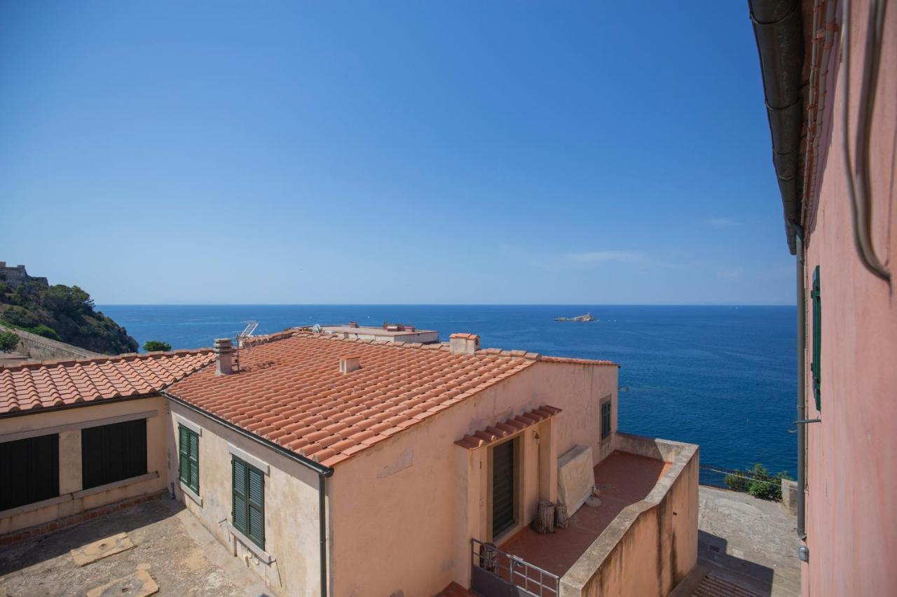 Helloelba Appartamento Il Faro Portoferraio Exterior foto