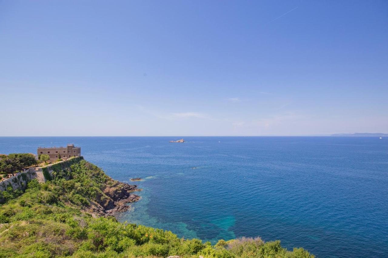 Helloelba Appartamento Il Faro Portoferraio Exterior foto